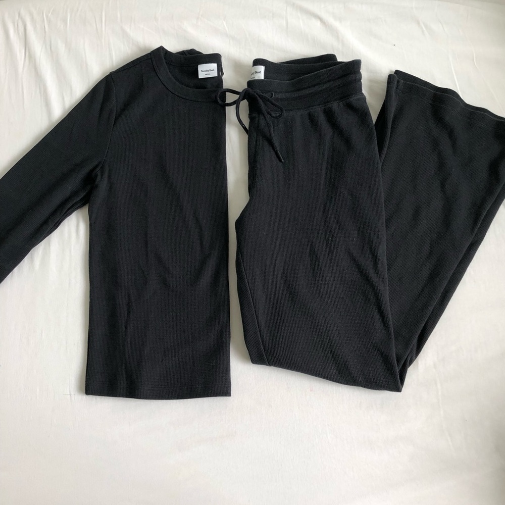 ARITZIA black waffle set